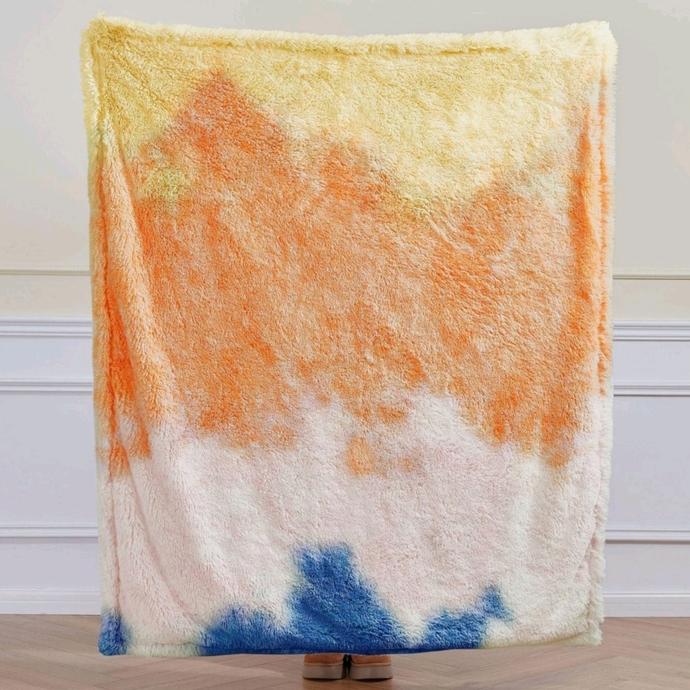 Makers Collective NWT Faux Fur Tie Dye Throw Blanket